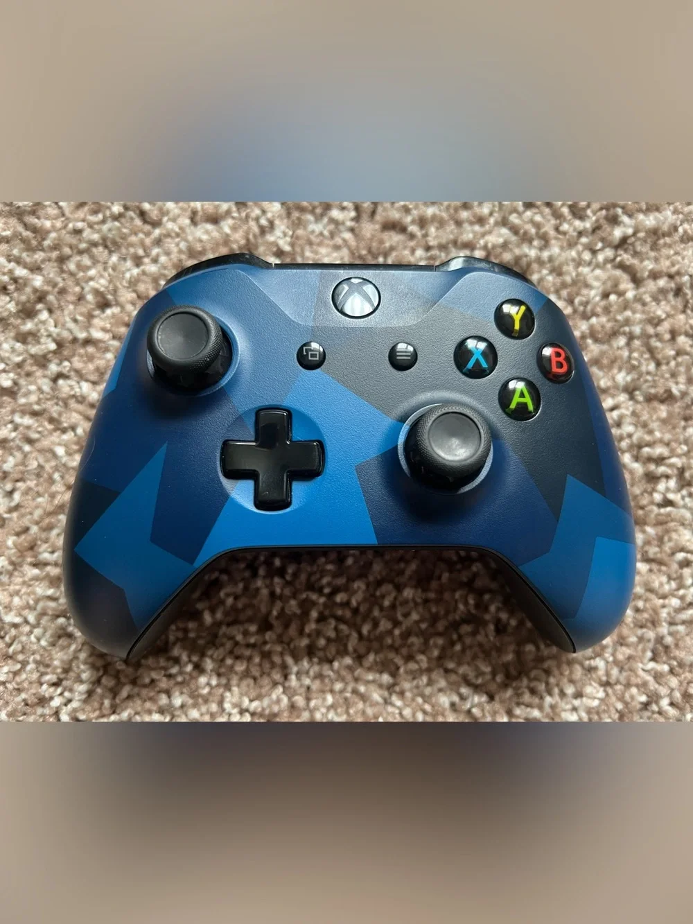 *FOR PARTS* *DAMAGED* Lot of 2 Xbox One Controllers Ocean Shadow Midnight Forces